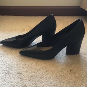 Black Donald/Pliner Heels